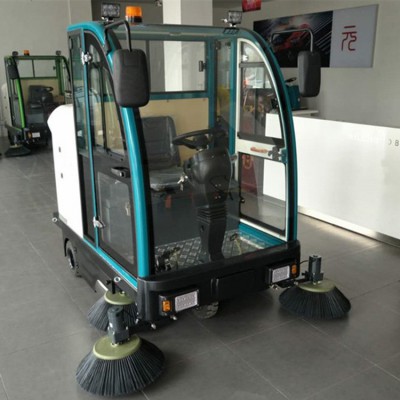 小型电动扫地机 主要用于车间使用砂石料厂等场地使用扫路车