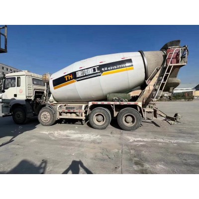 两台20年8月德龙搅拌车，大12方，车好价低