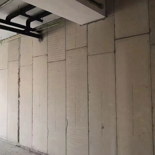 轻质复合隔墙板