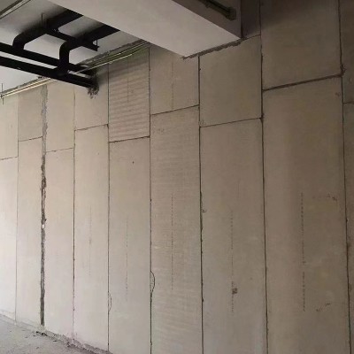 轻质复合隔墙板