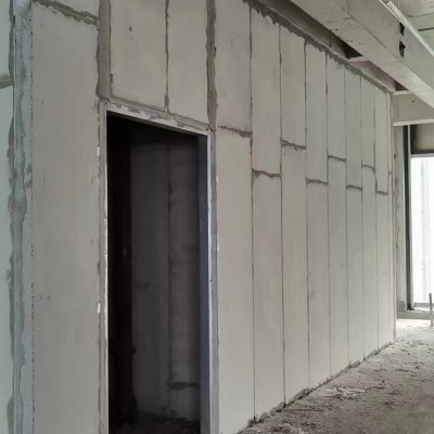 防火吸音隔墙板