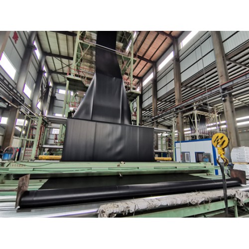 出口5.8米宽200米1.0mm厚HDPE土工膜美标黑色光面