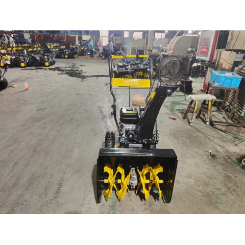 多功能燃油座驾扫雪机多少钱