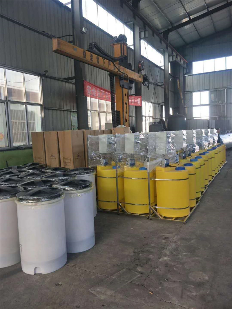 全自动加药装置 (3)