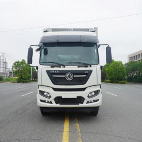 冷藏车 面包冷藏车  东风天锦KR小三轴冷藏车