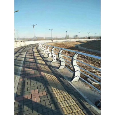 马路护栏板