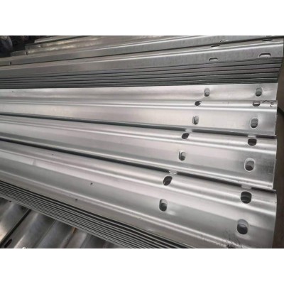 广西护栏板多少钱