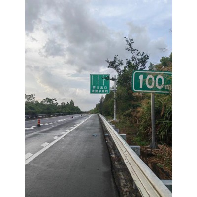 单悬臂标杆标牌