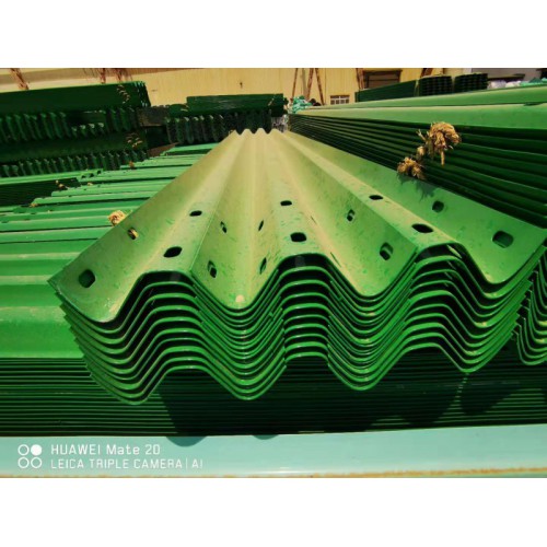 高速公路防护栏多少钱