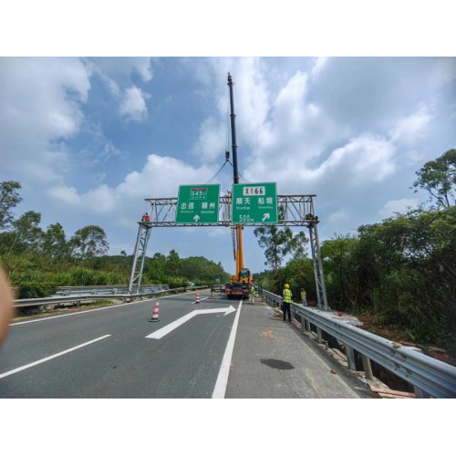 路标杆多少钱一个