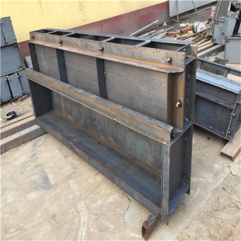 高铁遮板钢模具 3