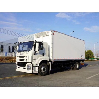 黄牌6米8庆铃五十铃巨咖冷藏车