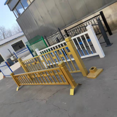 机非中央防撞栏杆