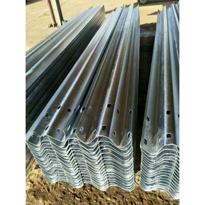 山区公路波形护栏