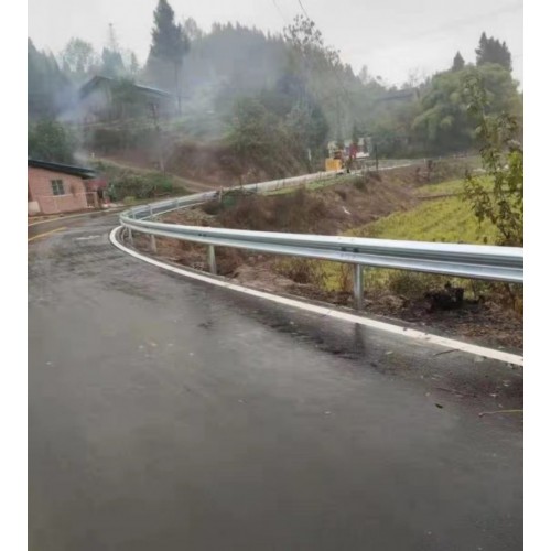 三{波形护栏板}报价