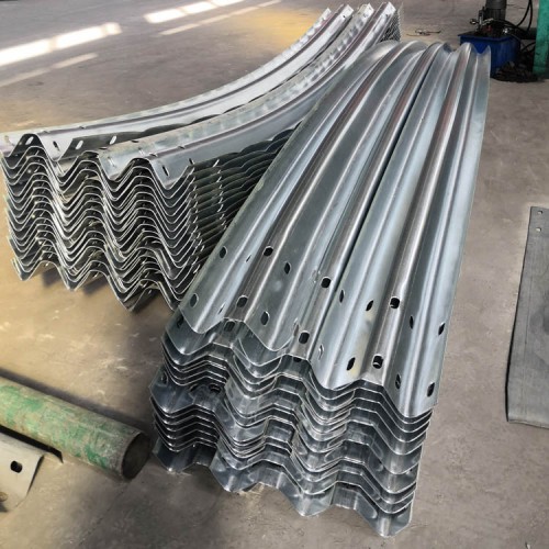 包安装包施工波形梁护栏板多少钱