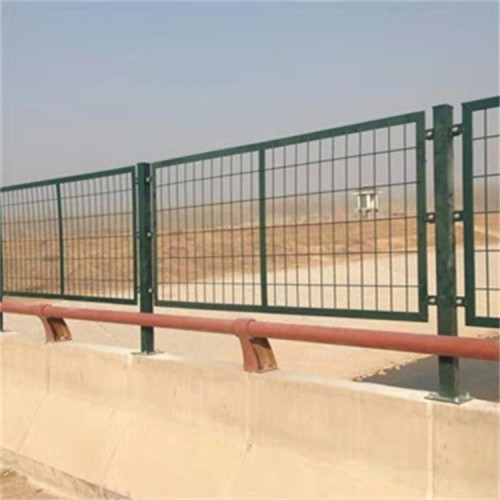铁丝隔离护栏网防腐蚀
