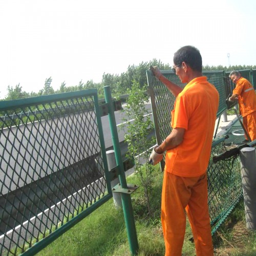 临时隔离护栏网多少钱一米