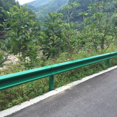 护栏板厂家供应 喷塑防撞波形护栏板 道路双波三波护栏板