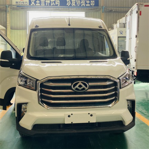 国六上汽大通V90面包柴油冷藏车