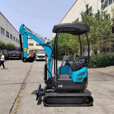 小型挖掘机