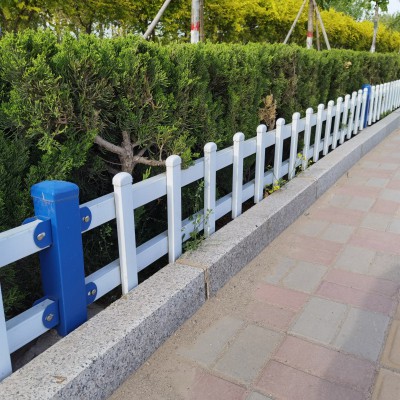路边草坪护栏