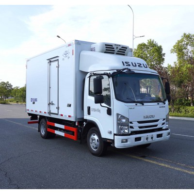 庆铃五十铃KV100排半冷藏车