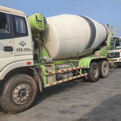 18 19年大十四方混凝土搅拌车