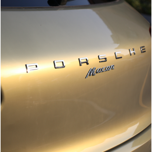 保时捷玛卡双色黑幻金