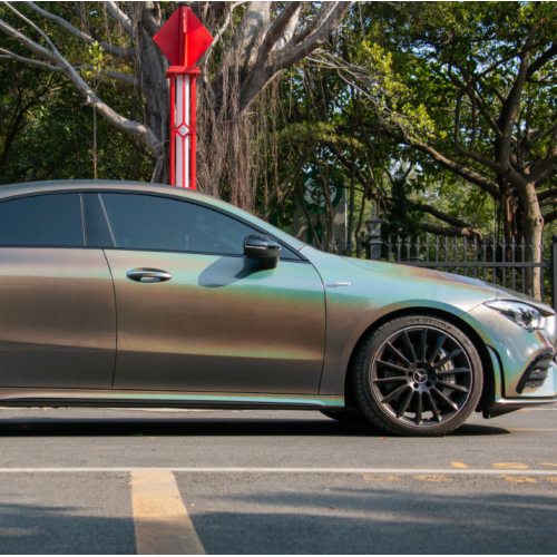 奔驰CLA35 彩虹镭射灰