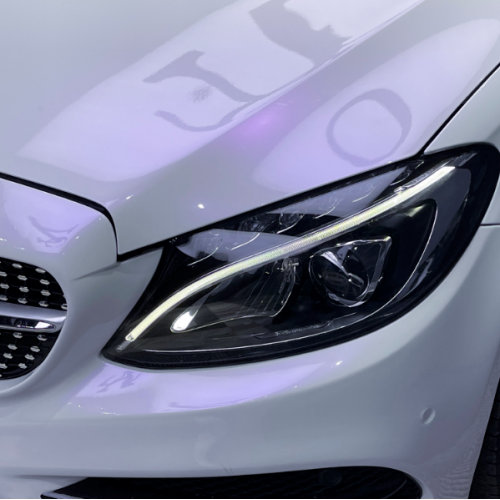 奔驰C亮面白变紫