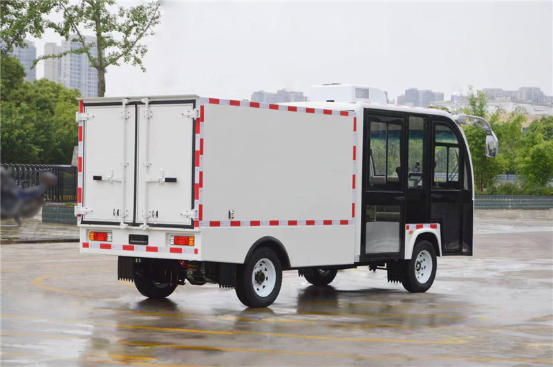 4五至六坐电动转运车