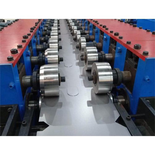 新型防雨箱壳体生产线