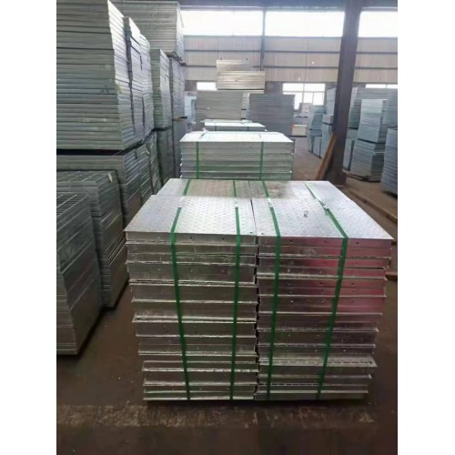 污水厂排水镀锌盖板楼梯踏步齿形钢格板电厂平台镀锌钢格栅板厂家