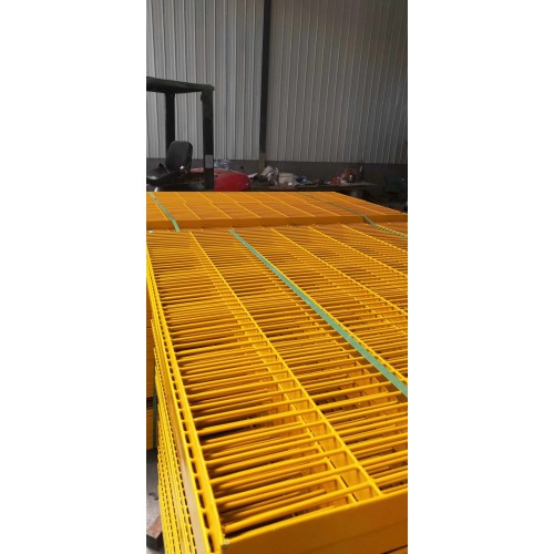 热镀锌鸽棚地网鸽舍漏便养殖网喷漆地网扁铁地网养殖踏步底网厂家