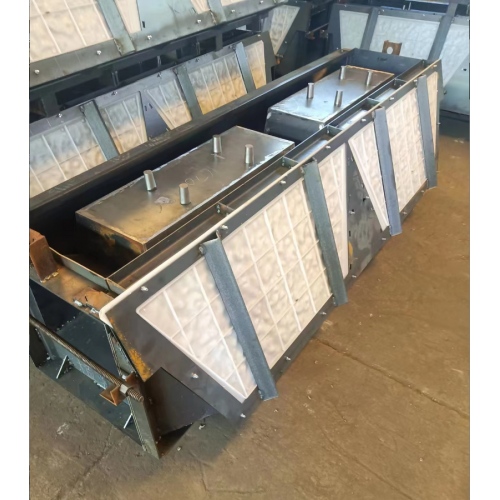 植草式生态框护坡钢模具