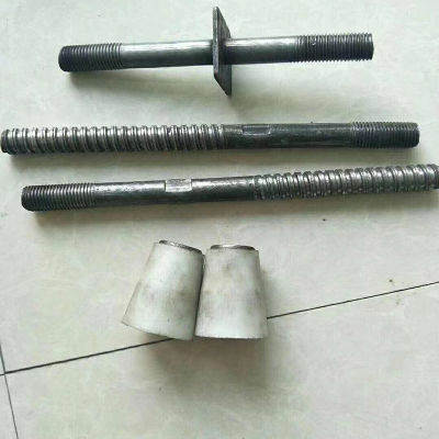 三段式止水螺杆