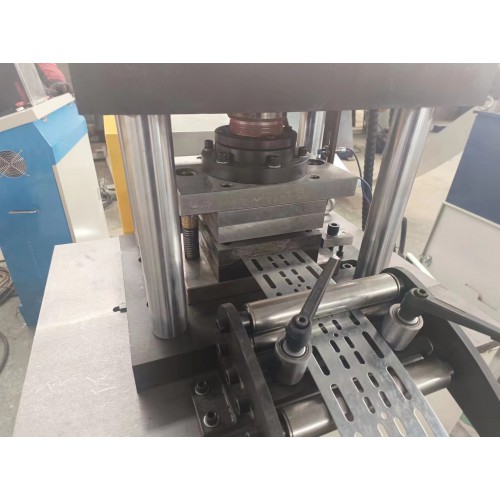 全自动21柜生产线/安装梁立柱横梁生产设备