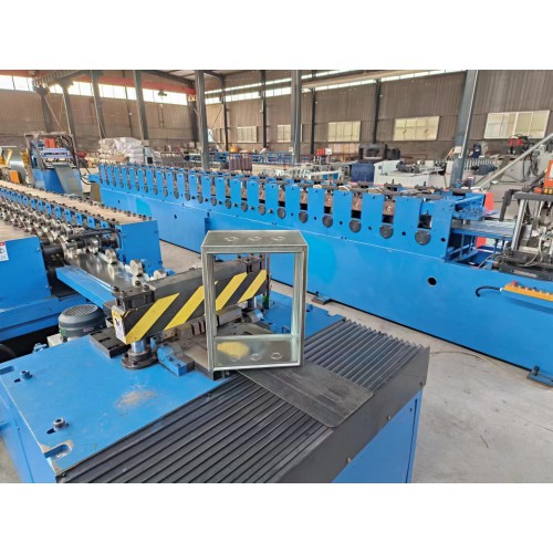 不锈钢基业箱动力箱壳体生产线  双边安装梁生产设备