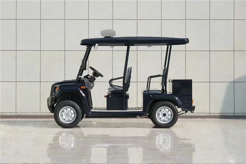 4电动消防车巡逻